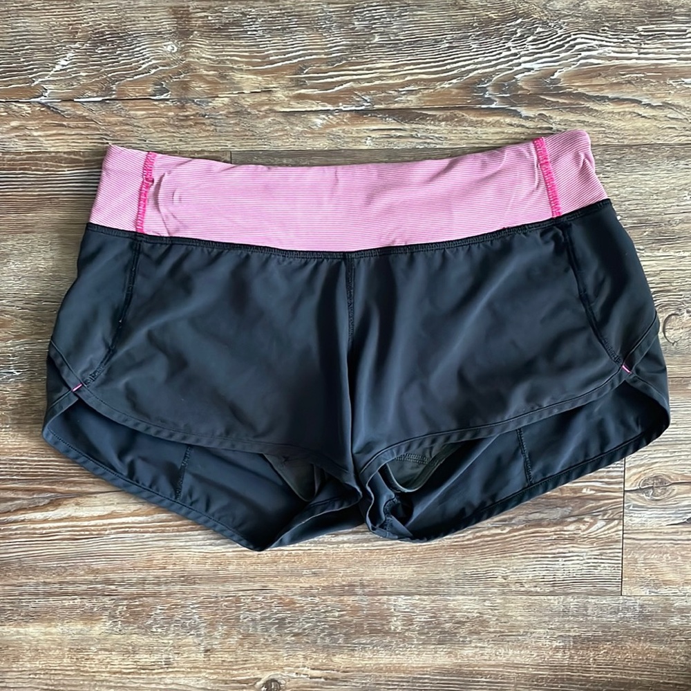 Lululemon 2.5” Speed Shorts Size 4